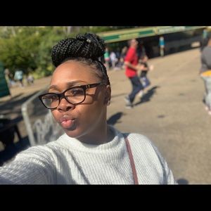 Meet your Posher, Chanelle